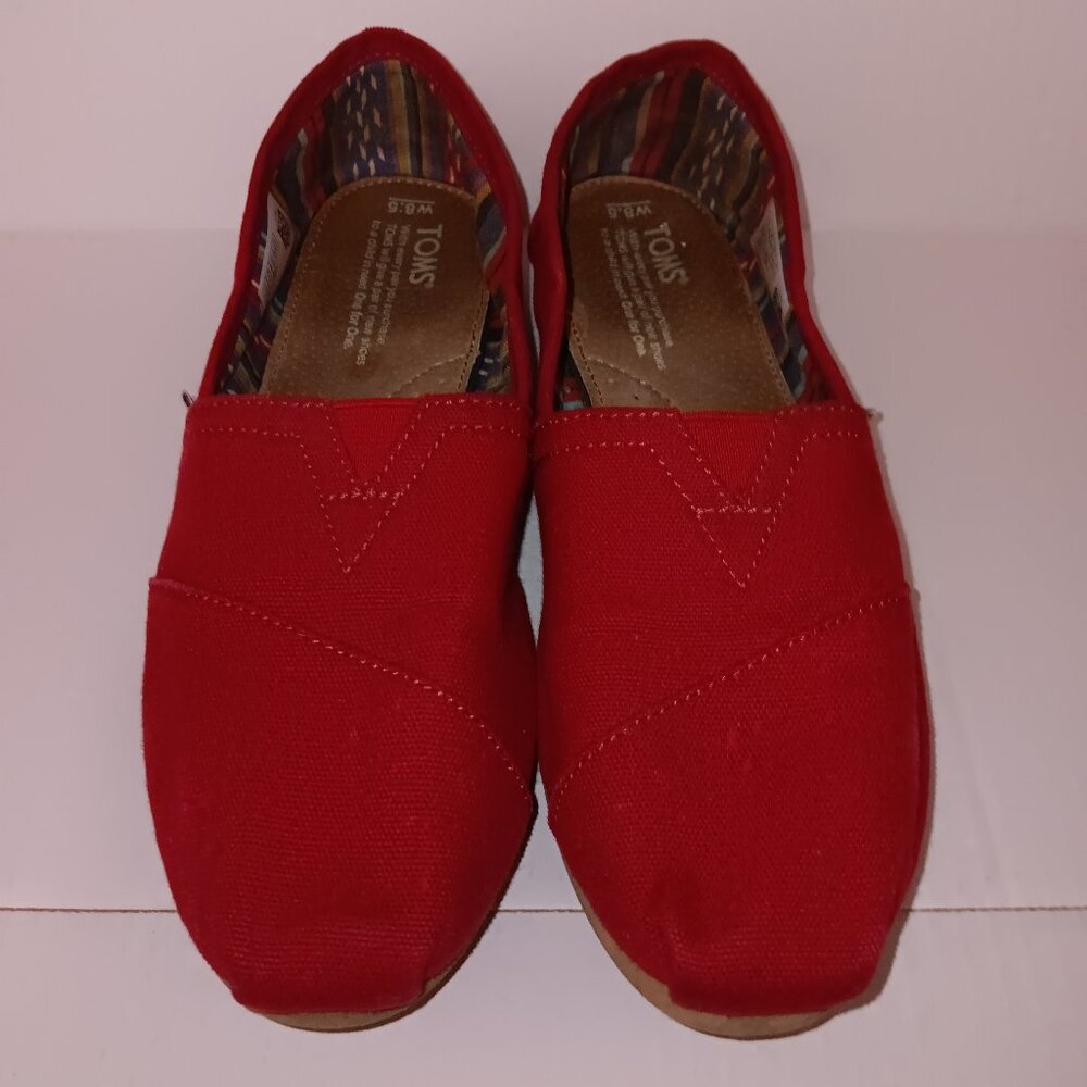 TOMS SLIP ON CANVAS SHOES